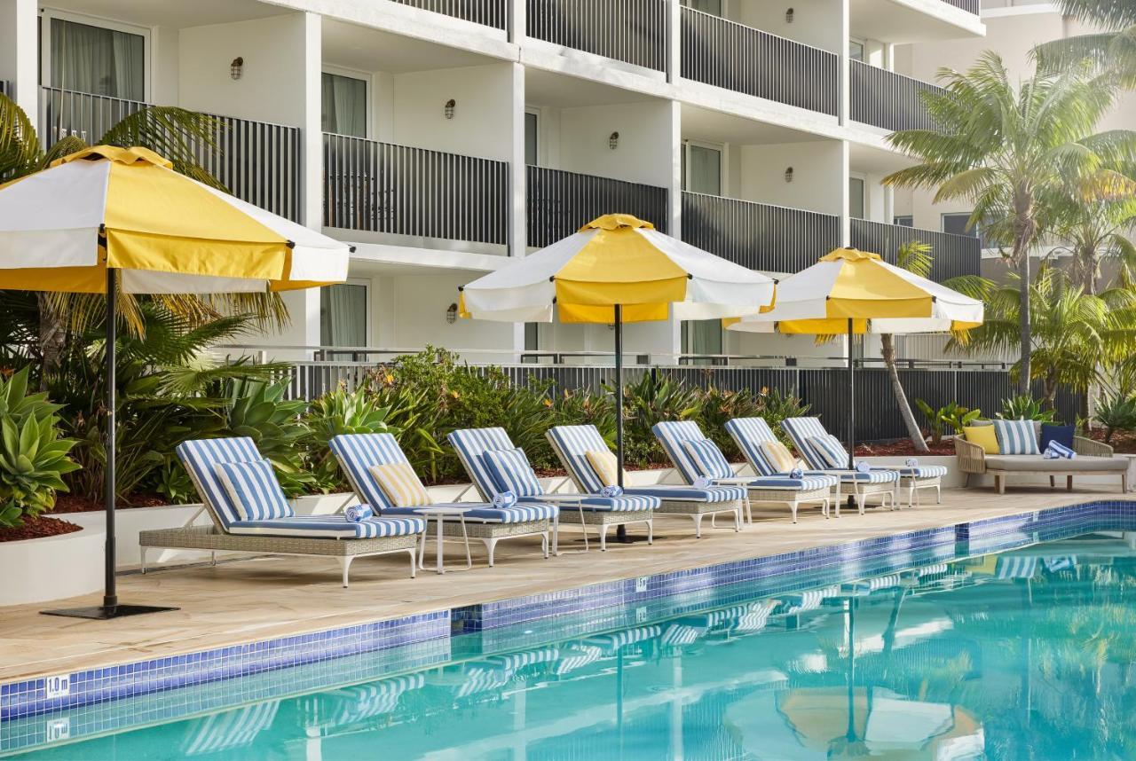 The Beachcomber Hotel & Resort, Ascend Hotel Collection Toukley Eksteriør billede The pool at The Standard, East Village