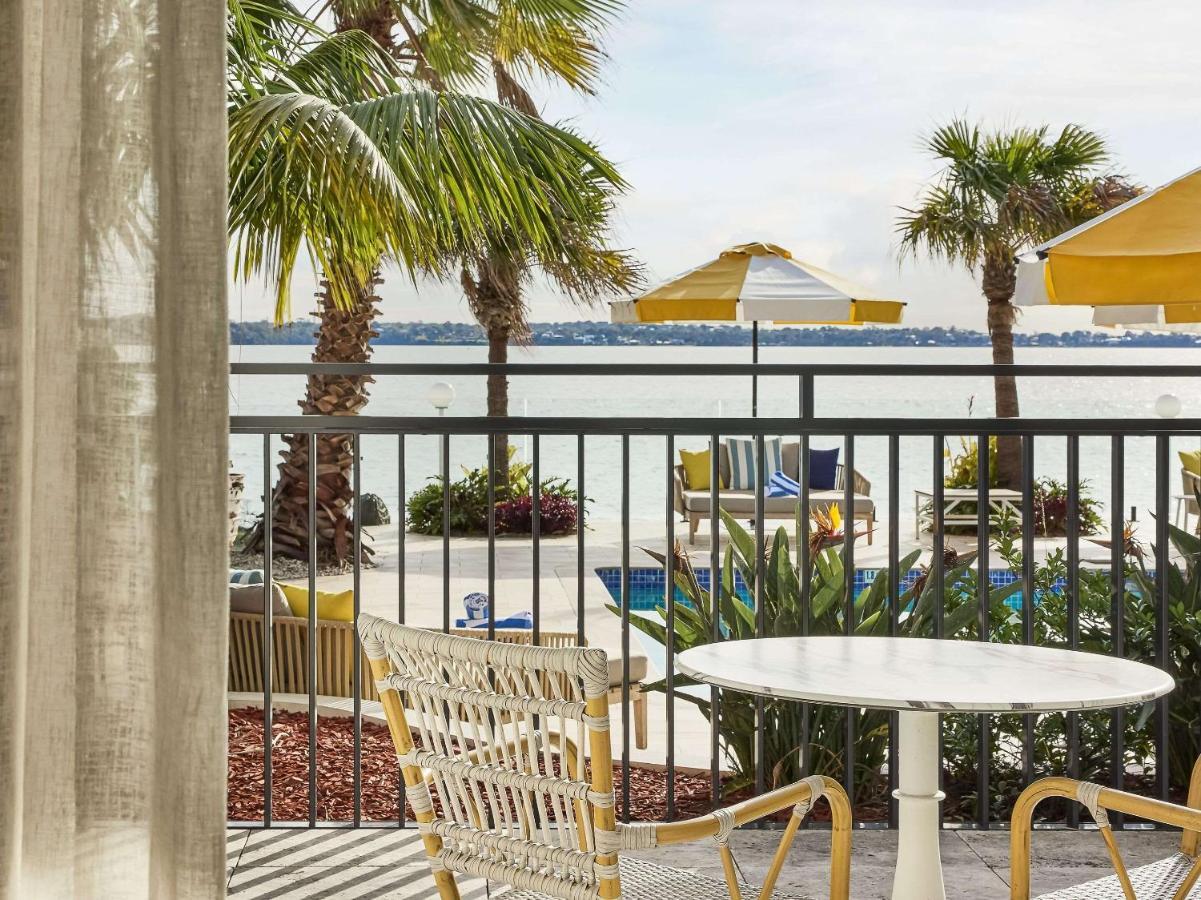 The Beachcomber Hotel & Resort, Ascend Hotel Collection Toukley Eksteriør billede View of the pool at the Hotel St. George