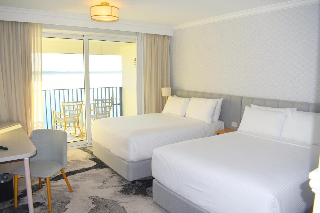The Beachcomber Hotel & Resort, Ascend Hotel Collection Toukley Eksteriør billede A room at the Hilton San Diego Bayfront